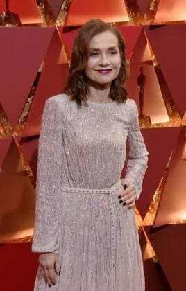 Actress Isabelle Huppert arrives on the red carpet for the 89th annual Academy Awards at the Dolby Theatre in the Hollywood section of Los Angeles on February 26, 2017.  LAP20170226731 JIMxRUYMEN
