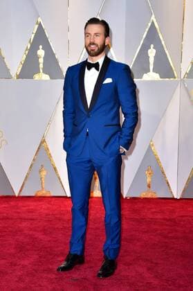 Actor Chris Evans arrives on the red carpet for the 89th annual Academy Awards at the Dolby Theatre in the Hollywood section of Los Angeles on February 26, 2017.  LAP2017022730 KEVINxDIETSCH