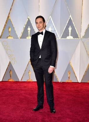 Actor Jim Parsons arrives on the red carpet for the 89th annual Academy Awards at the Dolby Theatre in the Hollywood section of Los Angeles on February 26, 2017.  LAP2017022738 KEVINxDIETSCH