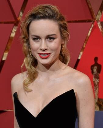 Actress Brie Larson arrives on the red carpet for the 89th annual Academy Awards at the Dolby Theatre in the Hollywood section of Los Angeles on February 26, 2017.  LAP20170226052 JIMxRUYMEN