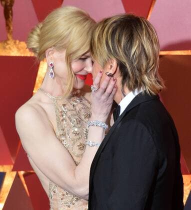 Actors Nicole Kidman and Keith Urban arrive on the red carpet for the 89th annual Academy Awards at the Dolby Theatre in the Hollywood section of Los Angeles on February 26, 2017.  LAP20170226757 JIMxRUYMEN