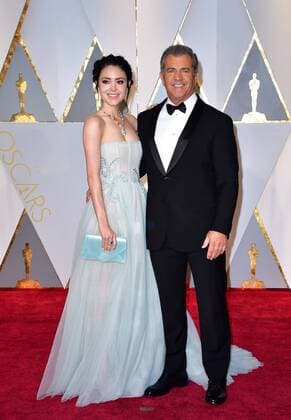 Mel (R) and Robyn Moore Gibson arrive on the red carpet for the 89th annual Academy Awards at the Dolby Theatre in the Hollywood section of Los Angeles on February 26, 2017.  LAP2017022743 KEVINxDIETSCH
