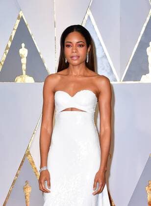 Actress Naomie Harris arrives on the red carpet for the 89th annual Academy Awards at the Dolby Theatre in the Hollywood section of Los Angeles on February 26, 2017.  LAP2017022752 KEVINxDIETSCH