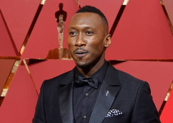Actor Mahershala Ali arrives on the red carpet for the 89th annual Academy Awards at the Dolby Theatre in the Hollywood section of Los Angeles on February 26, 2017.  LAP20170226388 JIMxRUYMEN