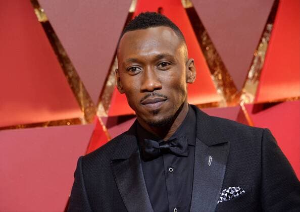 Actor Mahershala Ali arrives on the red carpet for the 89th annual Academy Awards at the Dolby Theatre in the Hollywood section of Los Angeles on February 26, 2017.  LAP20170226384 JIMxRUYMEN