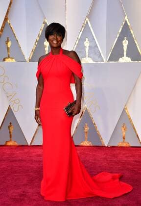 Viola Davis arrives on the red carpet for the 89th annual Academy Awards at the Dolby Theatre in the Hollywood section of Los Angeles on February 26, 2017.  LAP2017022762 KEVINxDIETSCH