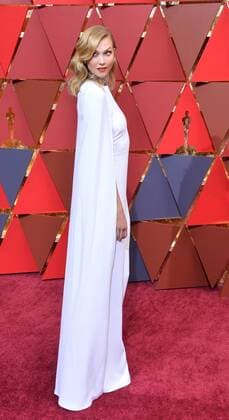 Karlie Kloss arrives on the red carpet for the 89th annual Academy Awards at the Dolby Theatre in the Hollywood section of Los Angeles on February 26, 2017.  LAP20170226056 JIMxRUYMEN