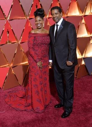 Actors Pauletta Washington and Denzel Washington arrive on the red carpet for the 89th annual Academy Awards at the Dolby Theatre in the Hollywood section of Los Angeles on February 26, 2017.  LAP20170226804 JIMxRUYMEN