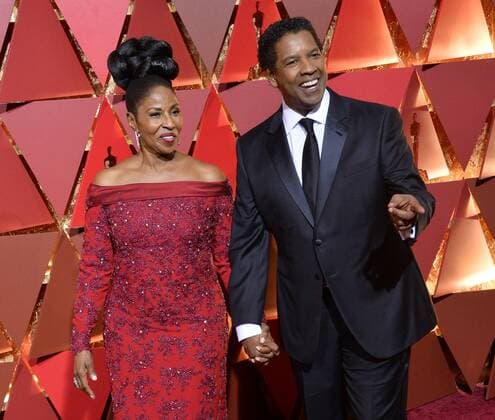 Actors Pauletta Washington and Denzel Washington arrive on the red carpet for the 89th annual Academy Awards at the Dolby Theatre in the Hollywood section of Los Angeles on February 26, 2017.  LAP20170226806 JIMxRUYMEN