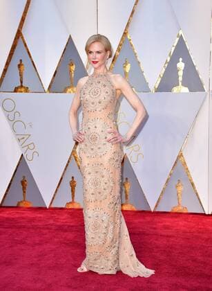Nicole Kidman arrives on the red carpet for the 89th annual Academy Awards at the Dolby Theatre in the Hollywood section of Los Angeles on February 26, 2017.  LAP2017022782 KEVINxDIETSCH