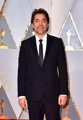 Javier Bardem arrives on the red carpet for the 89th annual Academy Awards at the Dolby Theatre in the Hollywood section of Los Angeles on February 26, 2017.  LAP2017022788 KEVINxDIETSCH