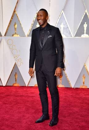 Mahershala Ali arrives on the red carpet for the 89th annual Academy Awards at the Dolby Theatre in the Hollywood section of Los Angeles on February 26, 2017.  LAP2017022847 KEVINxDIETSCH