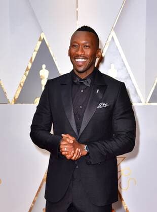 Mahershala Ali arrives on the red carpet for the 89th annual Academy Awards at the Dolby Theatre in the Hollywood section of Los Angeles on February 26, 2017.  LAP2017022848 KEVINxDIETSCH