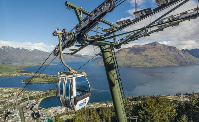  Gondelbahn, Ausblick auf Lake Wakatipu und Queenstown, Ben Lomond Scenic Reserve, Otago, Südinsel, Neuseeland, Ozeanien Copyright: imageBROKER/MoritzxWolf ibxmmw04489814.jpg
