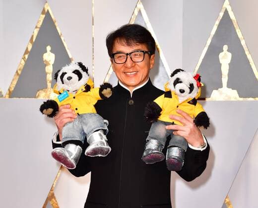 Jackie Chan arrives on the red carpet for the 89th annual Academy Awards at the Dolby Theatre in the Hollywood section of Los Angeles on February 26, 2017.  LAP2017022897 KEVINxDIETSCH