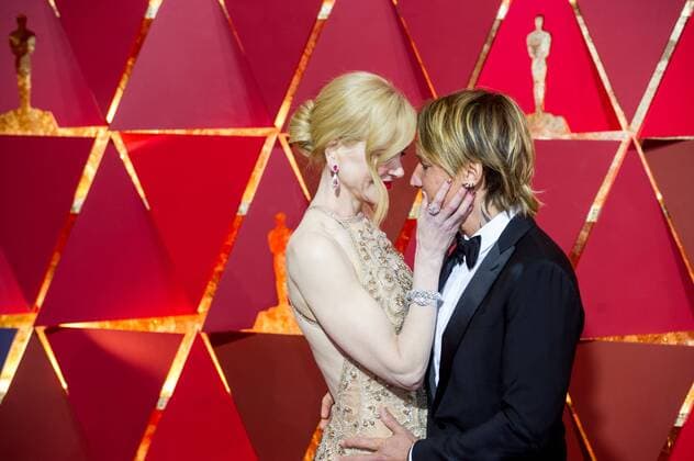 (170227) -- LOS ANGELES, Feb. 26, 2017 -- Actress Nicole Kidman (L)and Musician Keith Urban arrive for the red carpet of the 89th Academy Awards at the Dolby Theater in Los Angeles, the United States, on Feb. 26, 2017. )(gj) U.S.-LOS ANGELES-OSCAR-RED CARPET YangxLei 