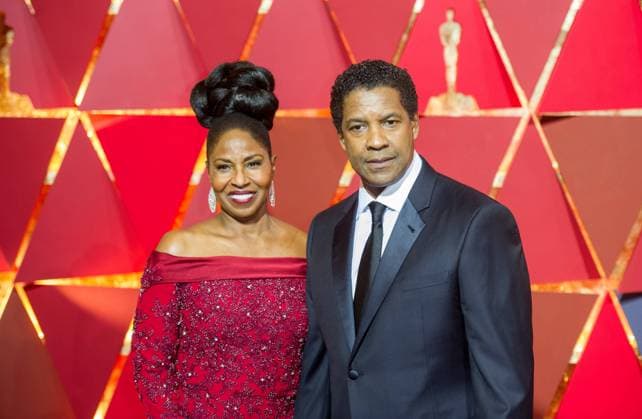 (170227) -- LOS ANGELES, Feb. 26, 2017 -- Pauletta Washington(L) and Denzel Washington arrive for the red carpet of the 89th Academy Awards at the Dolby Theater in Los Angeles, the United States, on Feb. 26, 2017. )(gj) U.S.-LOS ANGELES-OSCAR-RED CARPET YangxLei 