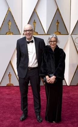 Juanjo Gimenez (L) and his wife (R) arrive to the red carpet during the 89th academy awards at the Dolby Theatre in Hollywood, California, USA, 26 February 2017. The Oscars are presented for outstanding individual or collective efforts in 24 categories in filmmaking. Press Room - 89th Academy Awards !ACHTUNG: NUR REDAKTIONELLE NUTZUNG!  Copyright: xArmandoxArorizox 20170227-636237790048567187