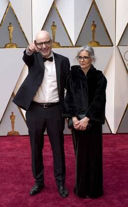 Juanjo Gimenez (L) and his wife (R) arrive to the red carpet during the 89th academy awards at the Dolby Theatre in Hollywood, California, USA, 26 February 2017. The Oscars are presented for outstanding individual or collective efforts in 24 categories in filmmaking. Press Room - 89th Academy Awards !ACHTUNG: NUR REDAKTIONELLE NUTZUNG!  Copyright: xArmandoxArorizox 20170227-636237790134990079