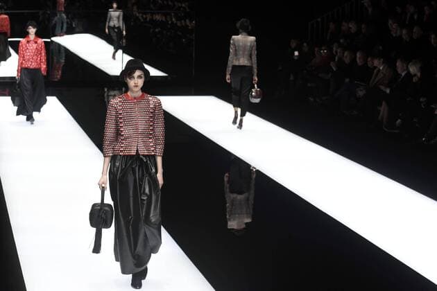 Bilder des Tages Milan woman s Fashion Week Fall Winter 2017 2018 Giorgio Armani Fashion Show Pictured  Copyright: xSimonaxChiocciax xIPAx xFotosickix