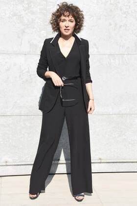 Mailand Fashion Week - Prominente bei Armani Milan woman s Fashion Week Fall Winter 2017 2018 Giorgio Armani Arrivals Pictured Valeria Golino  Copyright: xSimonaxChiocciax xIPAx xFotosickix