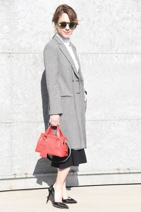 Mailand Fashion Week - Prominente bei Armani Milan woman s Fashion Week Fall Winter 2017 2018 Giorgio Armani Arrivals Pictured Isabella Ragonese  Copyright: xSimonaxChiocciax xIPAx xFotosickix