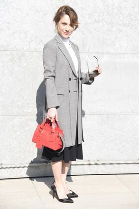Mailand Fashion Week - Prominente bei Armani Milan woman s Fashion Week Fall Winter 2017 2018 Giorgio Armani Arrivals Pictured Isabella Ragonese  Copyright: xSimonaxChiocciax xIPAx xFotosickix