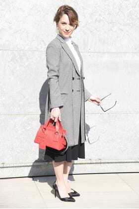 Mailand Fashion Week - Prominente bei Armani Milan woman s Fashion Week Fall Winter 2017 2018 Giorgio Armani Arrivals Pictured Isabella Ragonese  Copyright: xSimonaxChiocciax xIPAx xFotosickix
