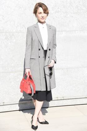 Mailand Fashion Week - Prominente bei Armani Milan woman s Fashion Week Fall Winter 2017 2018 Giorgio Armani Arrivals Pictured Isabella Ragonese  Copyright: xSimonaxChiocciax xIPAx xFotosickix