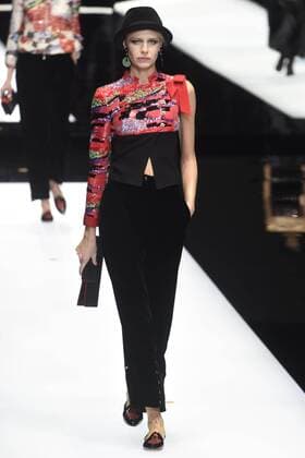 Milan woman s Fashion Week Fall Winter 2017 2018 Giorgio Armani Fashion Show  Copyright: xSimonaxChiocciax xIPAx xFotosickix