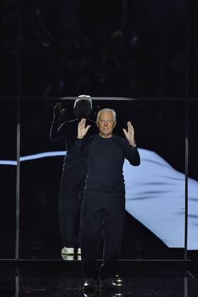 Mailand Fashion Week - Giorgio Armani . 27 02 2017. Milan, Italy. Designer Giorgio Armani at the end of his show at Milan Fashion Week for Autumn Winter 2017.  xi-Imagesx IIM-14521-0070