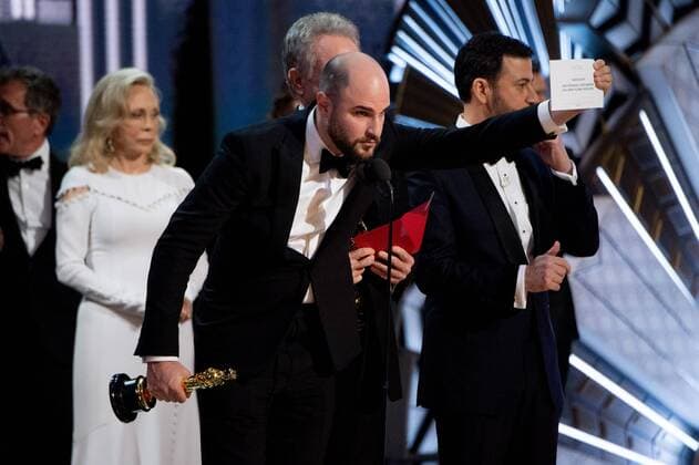 Feb 26, 2017 - Hollywood, California, U.S. - La La Land producer JORDAN HOROWITZ holds up the winner card for best picture during The 89th Oscars at the Dolby Theatre. His film La La Land had been read as the winner, but the actual winner was Moonlight. Hollywood U.S. - ZUMAz03_ 20170226_sho_z03_780 Copyright: xPhilxMcCarten.x