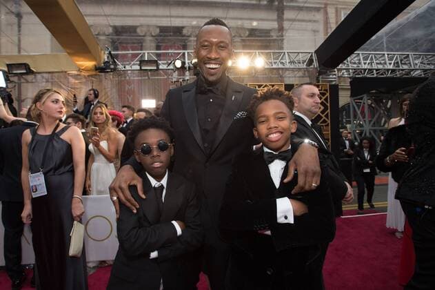 Feb 26, 2017 - Hollywood, California, U.S. - ALEX R. HIBBERT; Oscar nominee MAHERSHALA ALI, and JADEN PINER arrive on the red carpet of The 89th Oscars at the Dolby Theatre in Hollywood, CA on Sunday, February 26, 2017. Hollywood U.S. - ZUMAz03_ 20170226_sho_z03_837 Copyright: xMattxPetitx