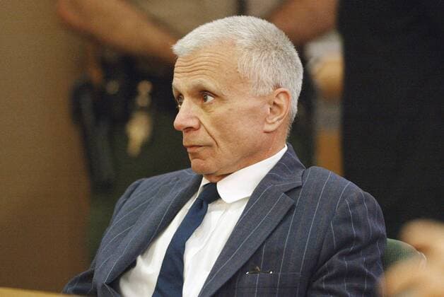 FILE PHOTO: FILE PHOTO: Mar 27, 2003; Baretta actor ROBERT BLAKE was acquitted today of the murder and solicitation for murder of his wife, Bonnie Lee Bakley by a jury in Los Angeles. Bakley was shot to death May 4, 2001, outside Blake s favorite Italian restaurant in Studio City, after the two had dinner. FILE PHOTO: Mar 27, 2003; Actor ROBERT BLAKE sits in the court room after pleading not guilty during the hearing held at the Van Nuys Superior Court. - ZUMAz03_ 20030327_bia_z03_622 Copyright: xPOOL-FrazerxHarrisonx