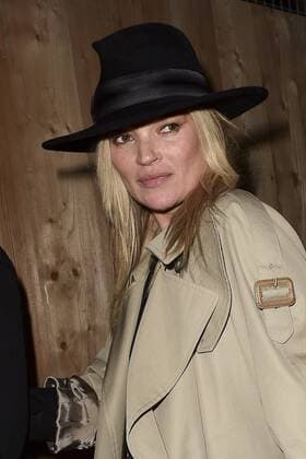 Kate Moss - Ankunft Modenschau Yves St Laurent - Paris - 28 02 2017 JBAutissier Panoramic 