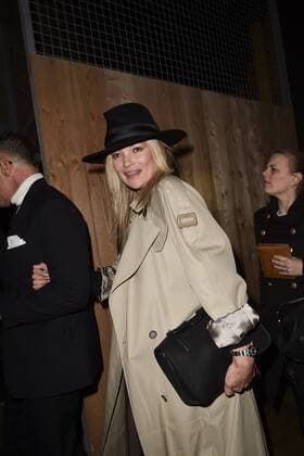 Kate Moss - Ankunft Modenschau Yves St Laurent - Paris - 28 02 2017 JBAutissier Panoramic 
