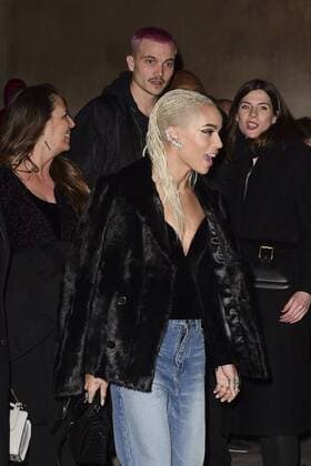 Zoe Kravitz mit Freund - Ankunft Modenschau Yves St Laurent - Paris - 28 02 2017 JBAutissier Panoramic 