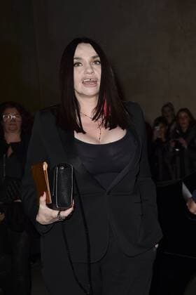 Beatrice Dalle - Ankunft Modenschau Yves St Laurent - Paris - 28 02 2017 JBAutissier Panoramic 