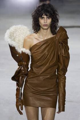 215948 Marineau Starface 2017-02-28 Paris France Paris Fashion Week. Défilé PAP Automne-hiver 2017. Saint Laurent. Saint Laurent , autumn-winter 2017 Paris, France Paris fashion week. Parade ready to wear fall winter 2017. Editorial use only _sans_perso  Copyright: xMarineaux STAR_215948_005