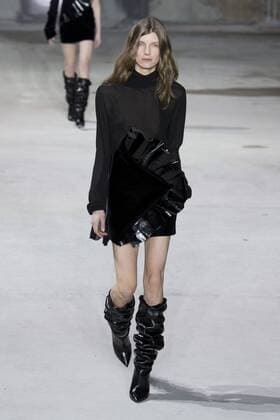 215948 Marineau Starface 2017-02-28 Paris France Paris Fashion Week. Défilé PAP Automne-hiver 2017. Saint Laurent. Saint Laurent , autumn-winter 2017 Paris, France Paris fashion week. Parade ready to wear fall winter 2017. Editorial use only _sans_perso  Copyright: xMarineaux STAR_215948_062