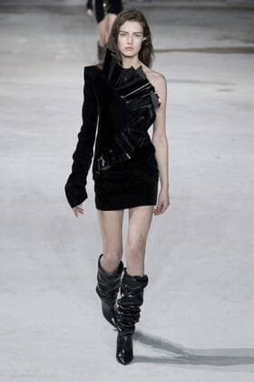 215948 Marineau Starface 2017-02-28 Paris France Paris Fashion Week. Défilé PAP Automne-hiver 2017. Saint Laurent. Saint Laurent , autumn-winter 2017 Paris, France Paris fashion week. Parade ready to wear fall winter 2017. Editorial use only _sans_perso  Copyright: xMarineaux STAR_215948_063