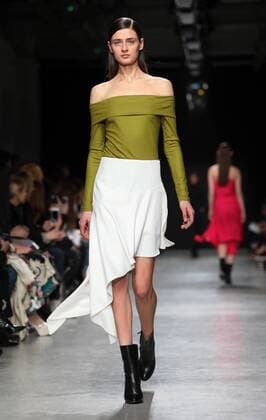 A model takes to the catwalk during the presentation of Guy Laroche show as part of the Fall-Winter 2017-18 Paris Fashion Week on March 1, 2017.  PAR20170301109 MAYAxVIDON-WHITE