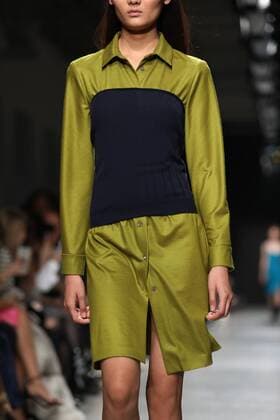 A model takes to the catwalk during the presentation of Guy Laroche show as part of the Fall-Winter 2017-18 Paris Fashion Week on March 1, 2017.  PAR20170301117 MAYAxVIDON-WHITE