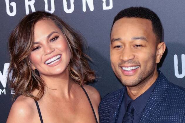 Chrissy Teigen und ihr Ehemann John Legend bei der Serien Premiere von Underground (2.Staffel) am 28.02.2017 in Westwood, Los Angeles WGN America s Underground TV Series Season 2 Premiere in Los Angeles , 2017 