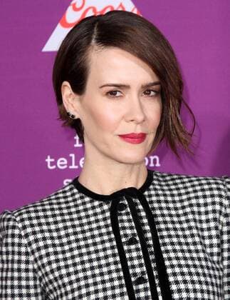 March 1, 2017 - Los Angeles, CA, United States - 1 March 2017 - Los Angeles, California - Sarah Paulson... FXÃ¢â‚¬â ¢s Feud: Bette and Joan Premiere held at the GraumanÃ¢â‚¬â ¢s Chinese Theatre. Photo Credit: AdMedia Los Angeles United States - ZUMAa123 20170301_zaa_a123_067 Copyright: xAdmediax