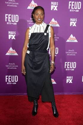 Adina Porter bei der Premiere der FX Network TV-Serie Feud: Bette and Joan im TCL Chinese Theatre IMAX. Los Angeles, 01.03.2017 Foto:xD.xBedrosianx xFuturexImage