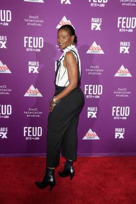 LOS ANGELES - MAR 1: Adina Porter at the Feud: Bette And Joan Premiere Screening at the TCL Chinese Theater IMAX on March 1, 2017 in Los Angeles, CA  Copyright: xHPAx xIPAx xHutchinsxPhotox