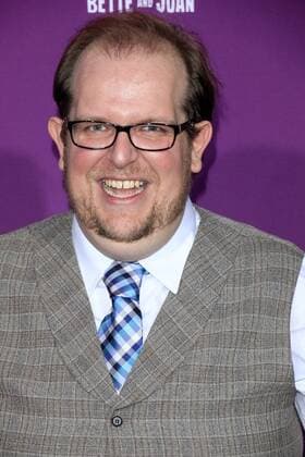 LOS ANGELES - MAR 1: Dominic Burgess at the Feud: Bette And Joan Premiere Screening at the TCL Chinese Theater IMAX on March 1, 2017 in Los Angeles, CA  Copyright: xHPAx xIPAx xHutchinsxPhotox