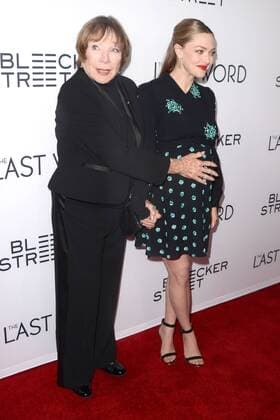 LOS ANGELES - MAR 1: Shirley MacLaine, Amanda Seyfried at the The Last Word Los Angeles Premiere at the ArcLight Theater on March 1, 2017 in Los Angeles, CA  Copyright: xHPAx xIPAx xHutchinsxPhotox