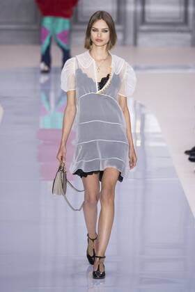 215997 Marineau Starface 2017-03-02 Paris France Paris Fashion Week. Defile Chloe PAP Automne-hiver 2017. Chloé , autumn-winter 2017 Paris, France Paris Fashion Week. Fashion Show Chloe PAP Autumn-Winter 2017. _sans_perso  Copyright: xMarineaux STAR_215997_029